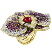 Кольцо с жемчугом и бриллиантами, жёлтое золото