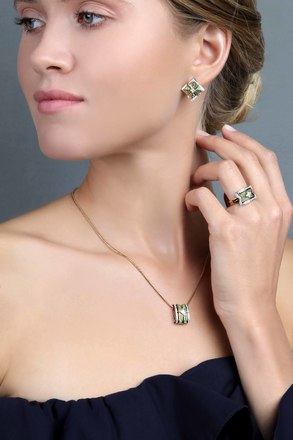 Кольцо с бриллиантами и изумрудами, жёлтое золото 2