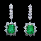 Серьги с изумрудами и бриллиантами, белое золото