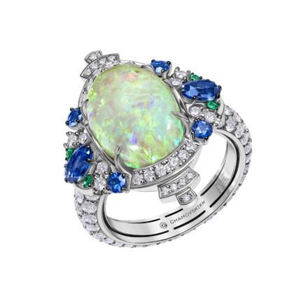 Кольцо с опалом, бриллиантами, сапфирами и изумрудами, белое золото 1