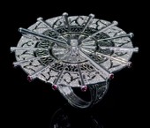 Кольцо с бриллиантами и рубинами, белое золото