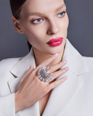 Кольцо с бриллиантами и рубинами, белое золото