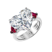 Кольцо с бриллиантом и рубинами, белое золото