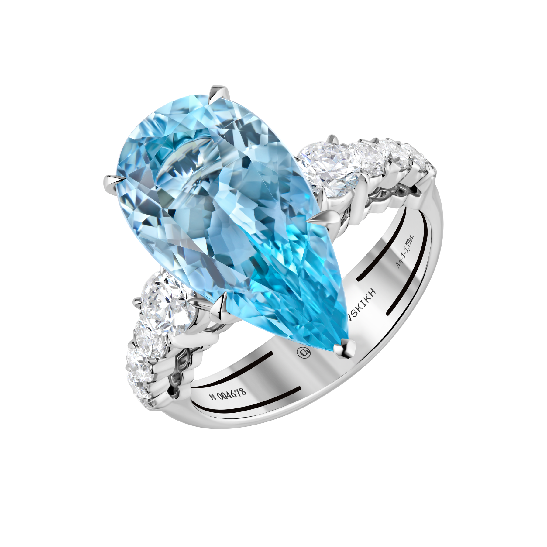 Кольцо с аквамарином и бриллиантами, белое золото