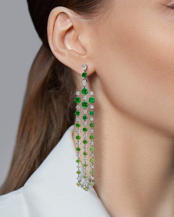 Серьги с демантоидами и бриллиантами, белое золото 3