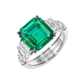 Кольцо с изумрудом и бриллиантами, белое золото
