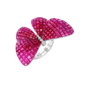 Кольцо с рубинами и бриллиантами, белое золото