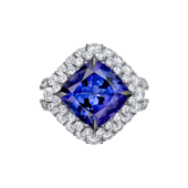 Кольцо с танзанитом и бриллиантами, белое золото